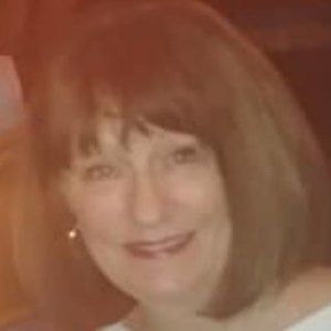 Meet your Posher, Mona